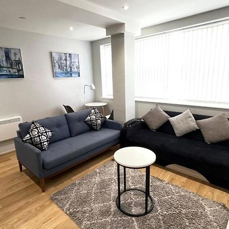 Springfield Suites Chelmsford Bagian luar foto