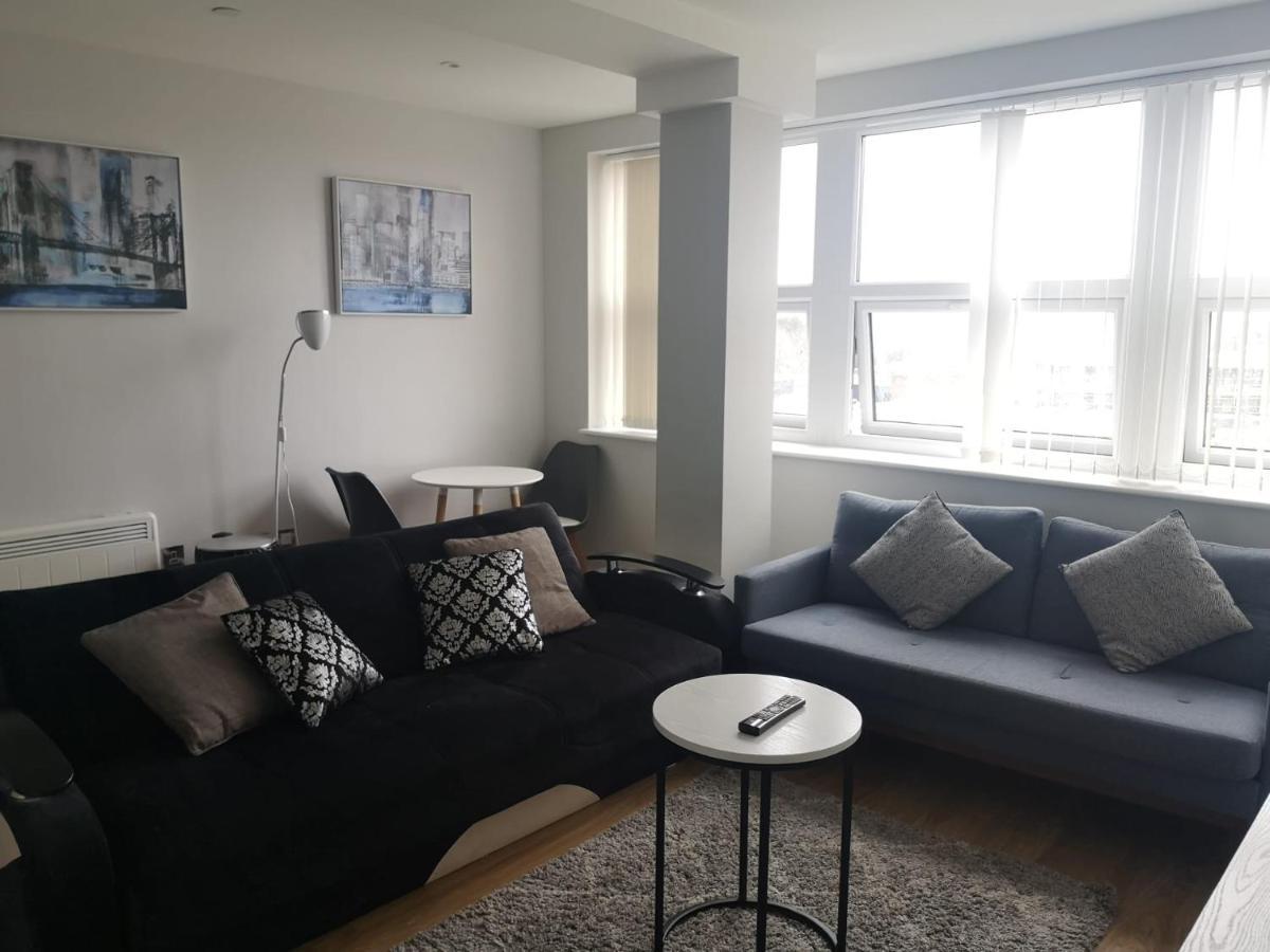 Springfield Suites Chelmsford Bagian luar foto